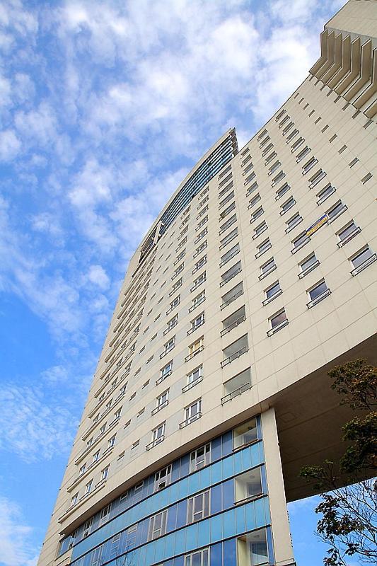 P&O Serviced Apartments Gdanski Station Varsóvia Exterior foto